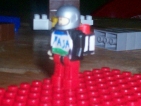 hombre despegando con su jet-pack