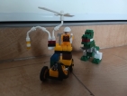 Mini casa rodante, con helice y t-rex